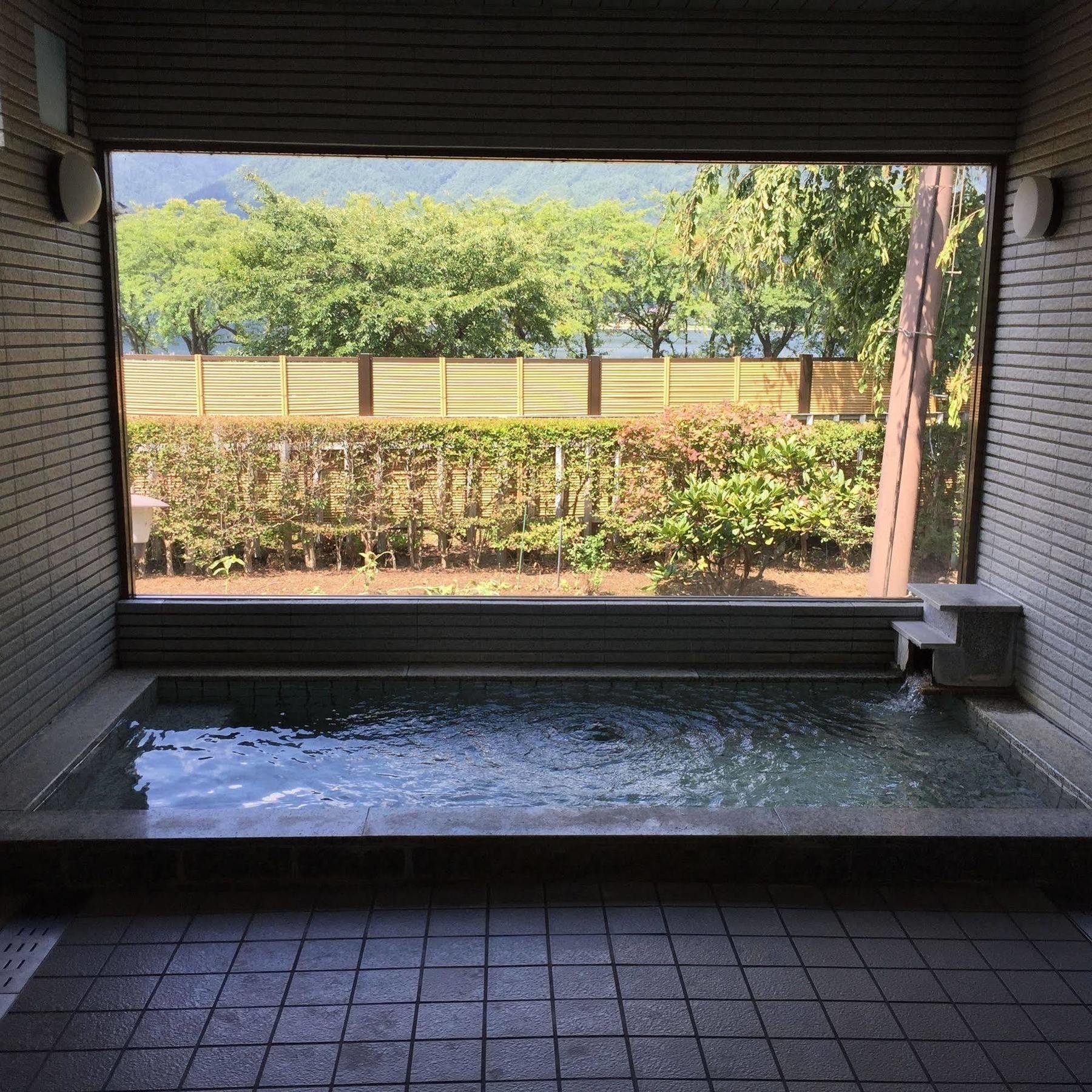 ホテル 富士河口湖温泉 外川荘 エクステリア 写真